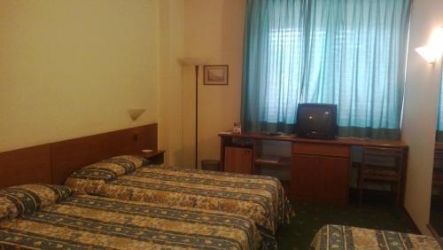 Park Hotel Galileo Реджело Екстериор снимка