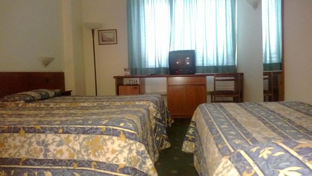 Park Hotel Galileo Реджело Екстериор снимка